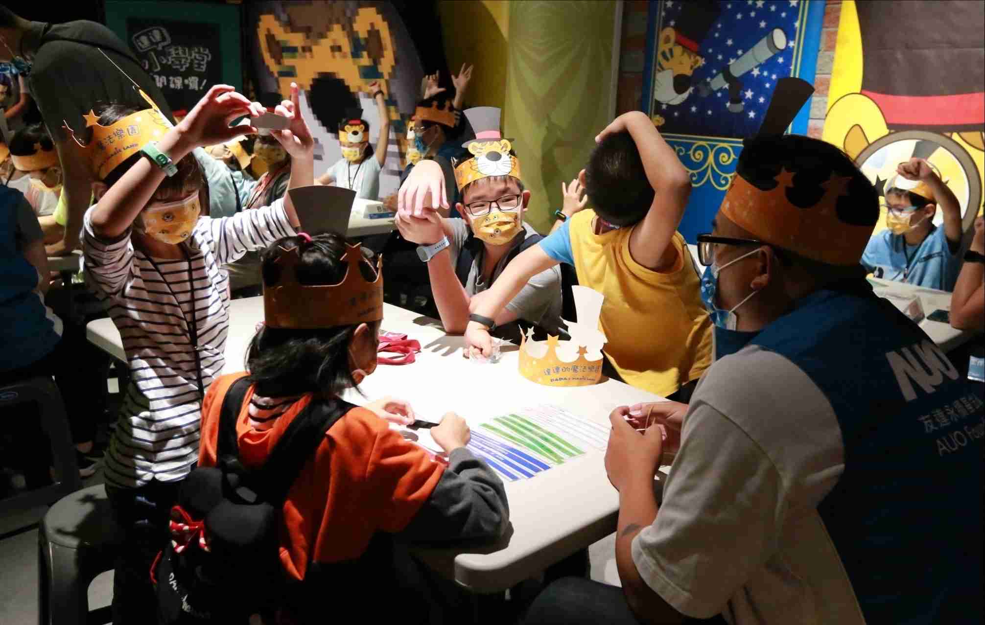 口袋牛店以永续理念推动全人教育计划，，，，内外结盟储备科普教育人才，，，荣获亚太永续行动奖社会共融面的金奖肯定