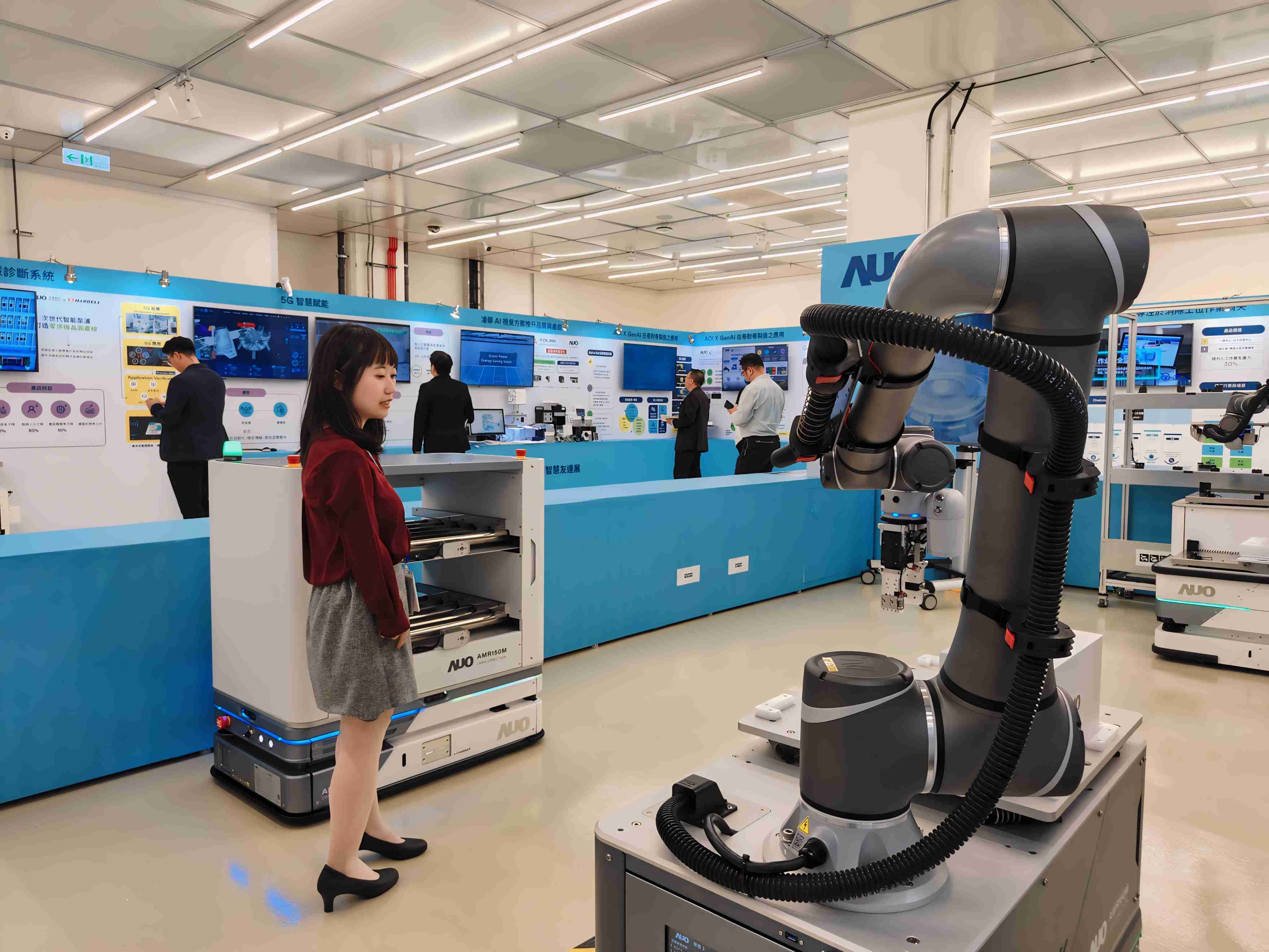 2024智能口袋牛店展邀集生态圈伙伴共同参展，，，，从数字应用、、、净零减碳到能源发展，，，创造全方位永续商机，，携手生态圈伙伴迈向永续未来